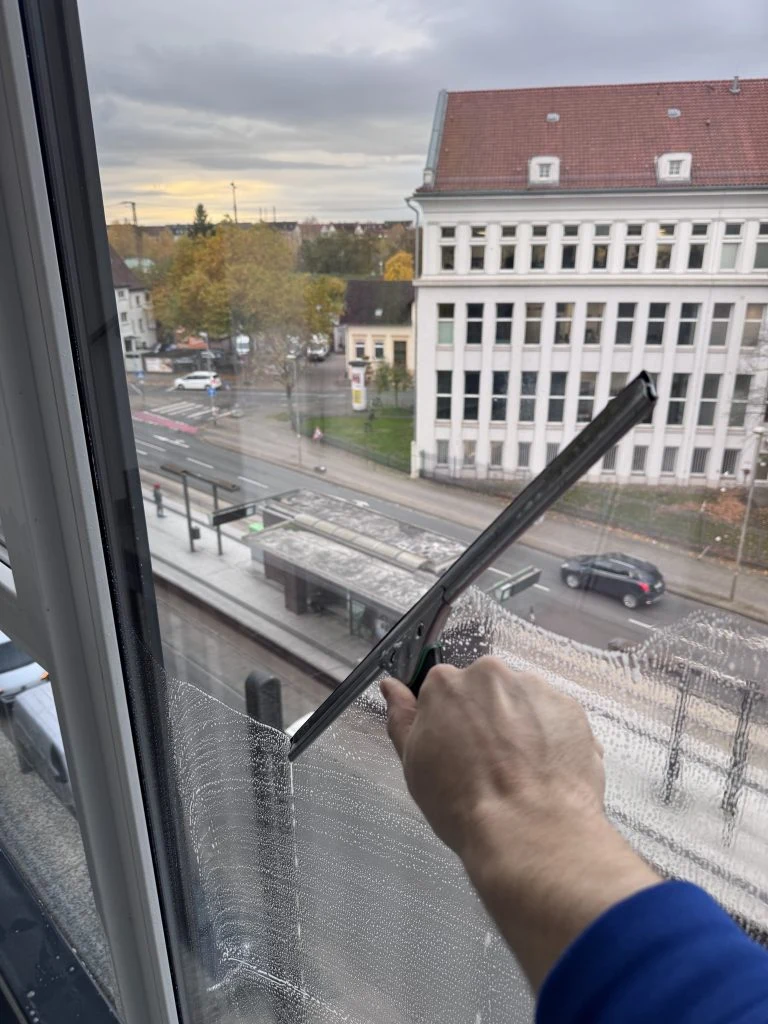 Fensterreinigung: Was vor dem Termin wichtig ist.